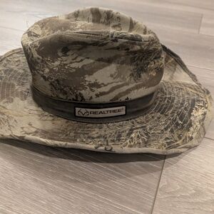 Realtree Brown and Black Outdoor Hat